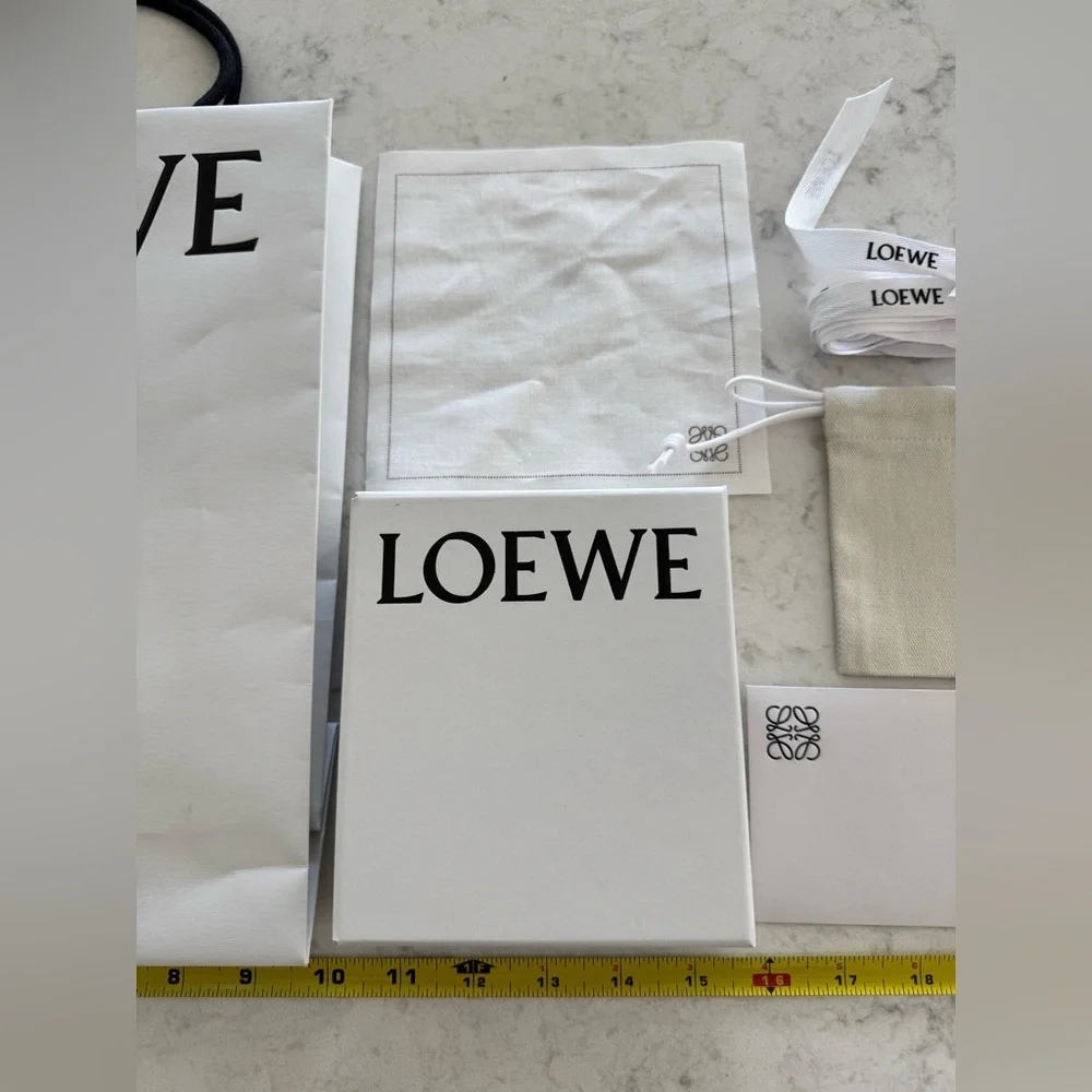 Loewe White and Black Shopping Set - Picture 3 of 7